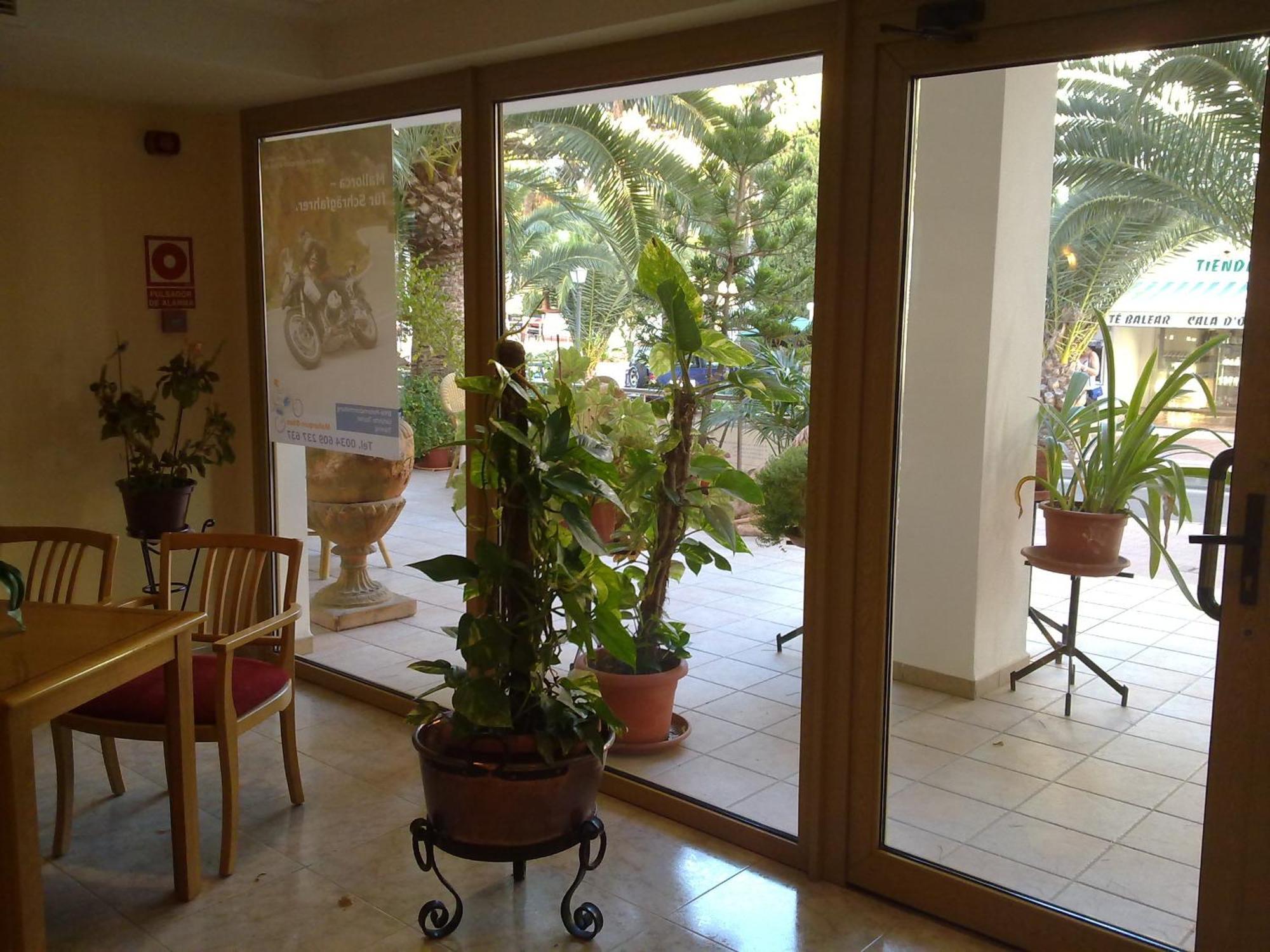 Hostal Leo d'Or Cala D´Or Exterior foto